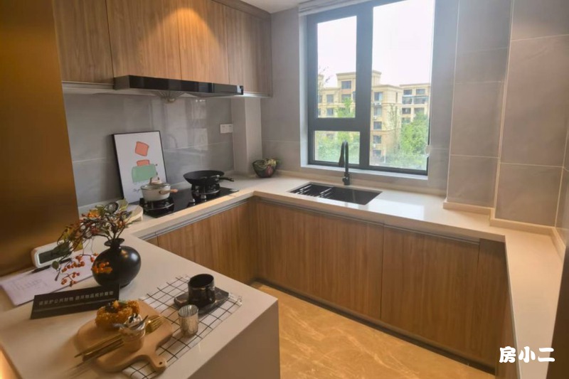 107平3室2厅2卫-厨房