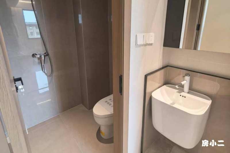 116平3室2厅2卫-卫生间B