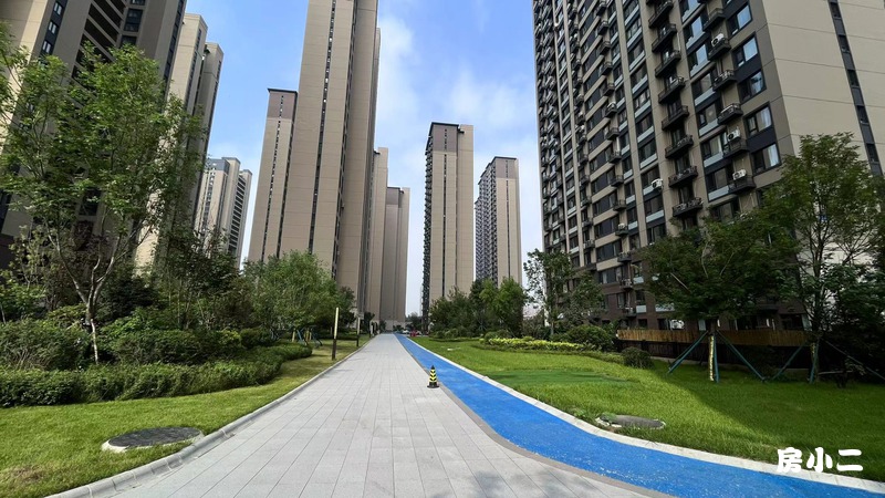 《亚泰城》地铁现房 84平重磅加推 8字头起 底价放送