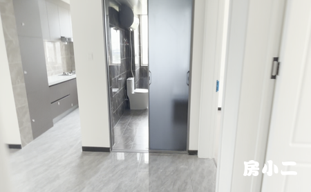 104平三室两厅一卫精装清水可选，送家具家电，最低一元订房